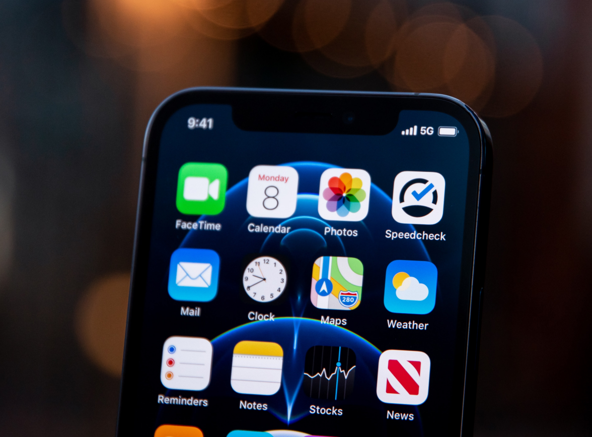 延津苹果手机维修分享为什么 iPhone 12 在冬季会自动关机 