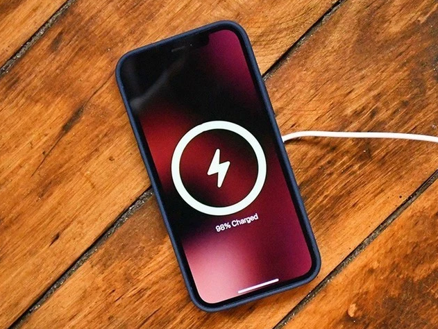 延津苹果手机维修分享iPhone 12可以随便充电吗 